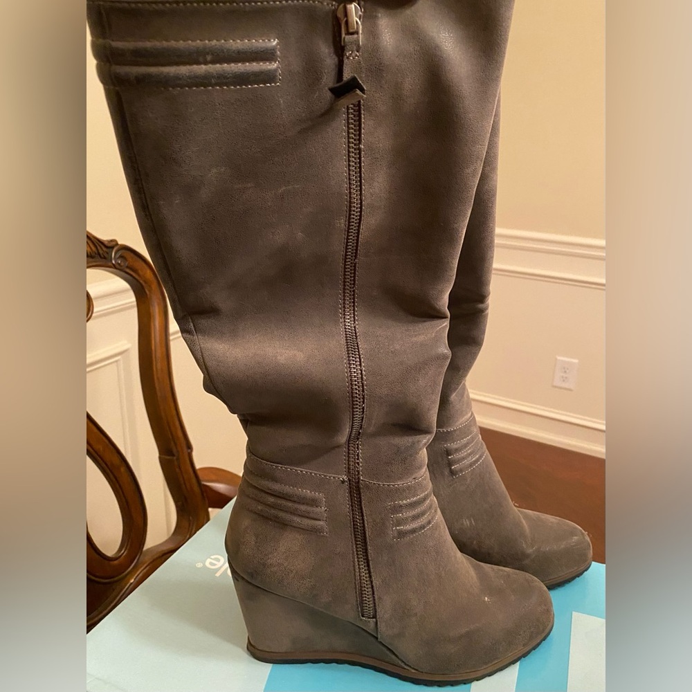 Nicole Evelyn Pewter Knee High Wedge Faux Suede Leather Size 9
